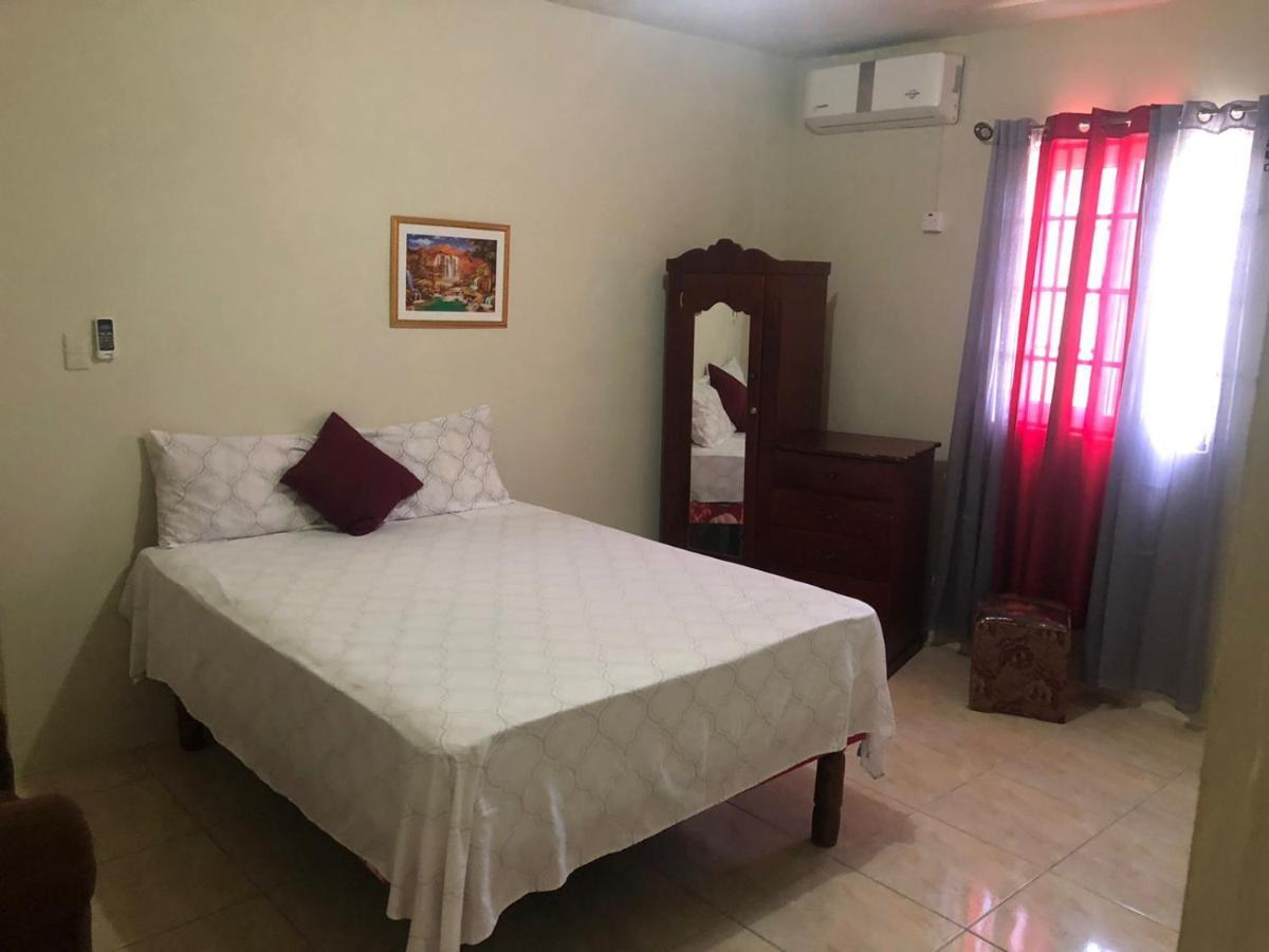 Apartmentswestvillage 2Bedroom Montego Bay Eksteriør bilde